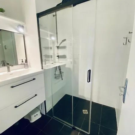 House With Private Pool In Colombes Сasa de vacaciones